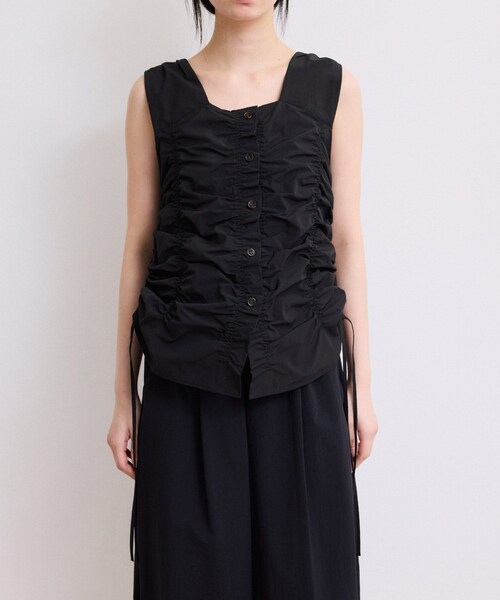 ADAM ET ROPE'（アダムエロペ）の「【WEB限定】シャーリングジレ（ベスト・レディース・ブラック/オフホワイト/ブラウン・F）」の20枚目の写真