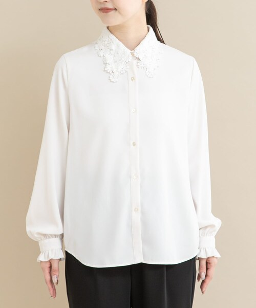 URBAN RESEARCH ROSSO（アーバンリサーチロッソ）の「『WEB/一部店舗限定』レースカラーブラウス（シャツ/ブラウス・レディース・OFF/NAVY・Free）」の17枚目の写真
