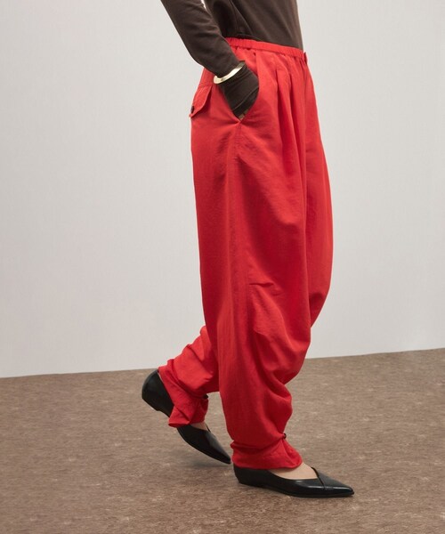ADAM ET ROPE'（アダムエロペ）の「2WAYヘムパラシュートパンツ（その他パンツ・レディース・ブラック/オフホワイト/レッド系・36/38）」の6枚目の写真