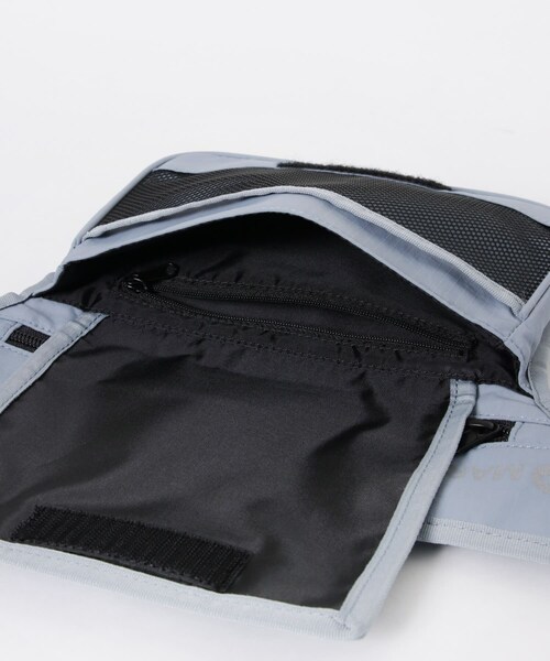 URBAN RESEARCH(アーバンリサーチ)の「MARMOT CAPITAL WAIST BAG(ボディバッグ/ウエストポーチ・レディース・ASH BLUE/GRAY・one)」の12枚目の写真