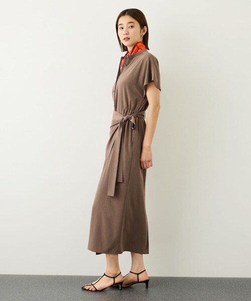 ROPE'(ロペ)の「シルクライクラップワンピース/接触冷感・シワ防止・吸水速乾・イージーケア(ワンピース・レディース・ブラウン系・F)」の11枚目の写真