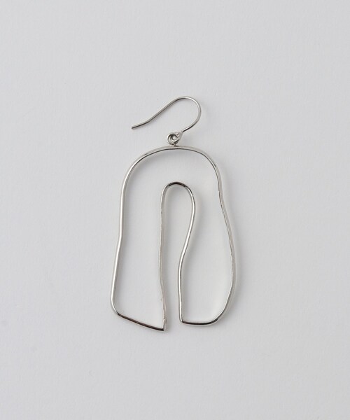 ROPE'（ロペ）の「カラーフレームモチーフピアス【メディア掲載】（ピアス（両耳用）・レディース・シルバー・F）」の10枚目の写真