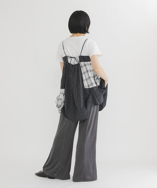 KBF(ケイビーエフ)の「シャイニーフレアイージーパンツ(その他パンツ・レディース・CHARCOAL/BLACK/BEIGE・One)」の19枚目の写真