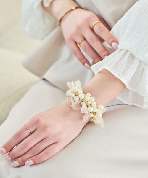 VIS（ビス）の「パールリボンヘアゴム（ヘアゴム・レディース・ブラック/キナリ系・F）」の6枚目の写真