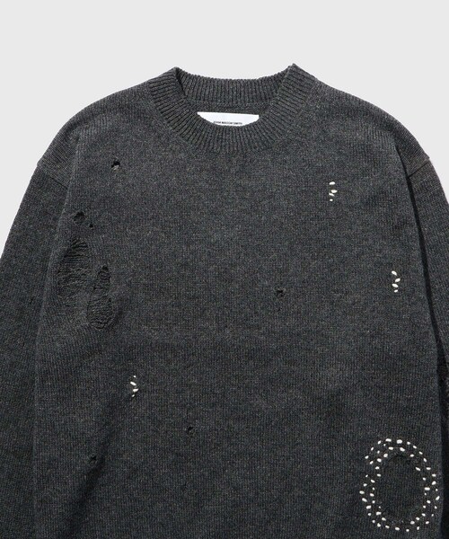 ADAM ET ROPE'（アダムエロペ）の「【JOHN MASON SMITH/ジョン メイソン スミス】7G DAMAGE HAND REPAIR CREW KNIT（ニット/セーター・メンズ・チャコール/キナリ・L/M）」の6枚目の写真