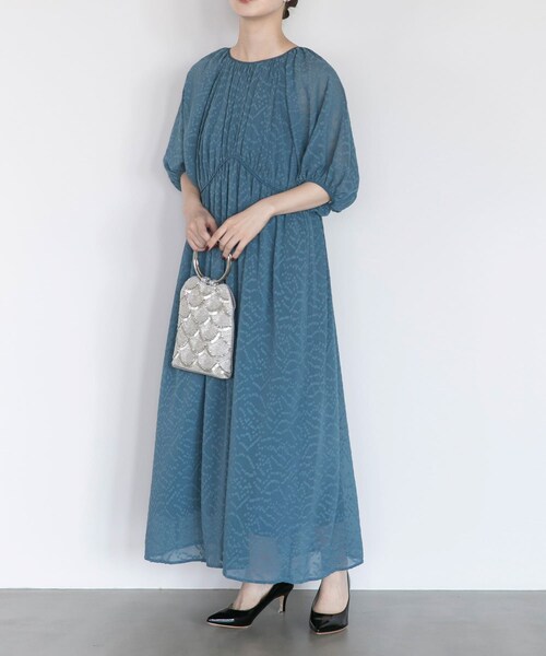 URBAN RESEARCH ROSSO（アーバンリサーチロッソ）の「ジャガードギャザーパフドレス（ワンピース・レディース・BLUE/NAVY・FREE）」の2枚目の写真