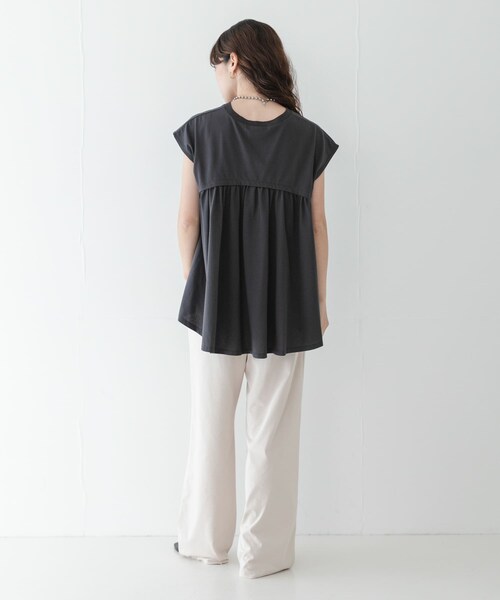 URBAN RESEARCH Sonny Label（アーバンリサーチサニーレーベル）の「接触冷感バックフレアフレンチTシャツ（Tシャツ/カットソー・レディース・オフ/チャコール/コーラルレッド・Free）」の19枚目の写真