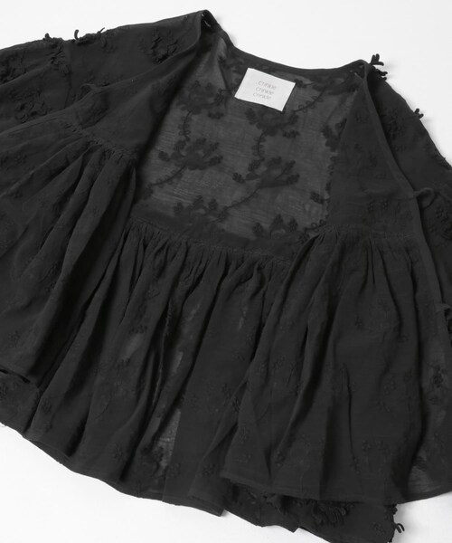 URBAN RESEARCH(アーバンリサーチ)の「crinkle crinkle crinkle 3D EMBROIDERY BOLERO(シャツ/ブラウス・レディース・WHITE/BLACK・Free)」の8枚目の写真