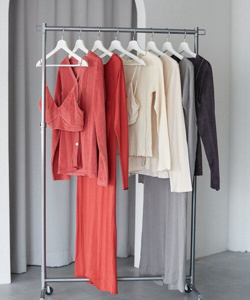 VIS(ビス)の「【Miller】VIS別注モデルボートネックメロープルオーバー【洗える】(Tシャツ/カットソー・レディース・ライトグレー/オフホワイト/レッド系・F)」の16枚目の写真