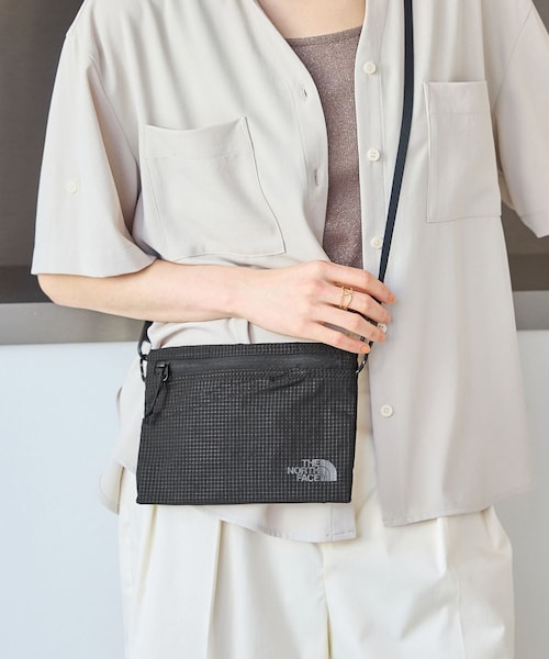 ROPE' PICNIC(ロペピクニック)の「【THE NORTH FACE/ザ・ノース・フェイス】RAFTER POUCH S SP(ショルダーバッグ・レディース・ブラック/ライトグレー・F)」の5枚目の写真