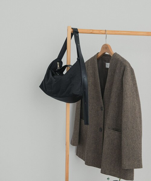 URBAN RESEARCH DOORS（アーバンリサーチドアーズ）の「撥水ナイロン2WAYバッグ（ショルダーバッグ・レディース・BLACK/BEIGE・-）」の4枚目の写真
