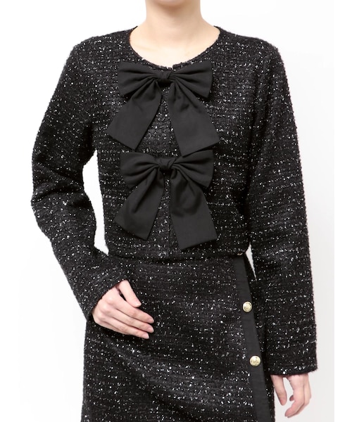 CALNAMUR（カルナムール）の「カットラメツイードリボンジャケット（ノーカラージャケット・レディース・オフホワイト/ブラック/ピンク・F）」の4枚目の写真