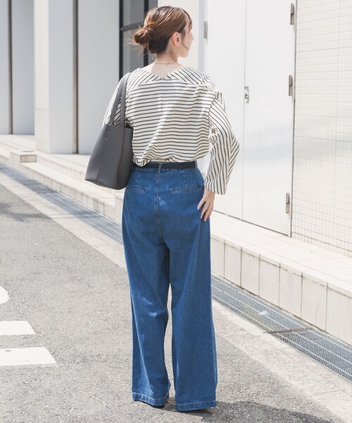 ITEMS URBANRESEARCH（アイテムズ アーバンリサーチ）の「ウエストタックデニムパンツ（デニムパンツ・レディース・BLU/IDG・S/M）」の8枚目の写真