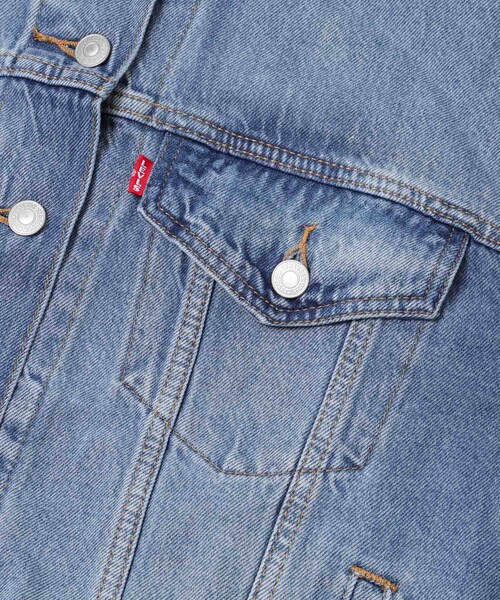 URBAN RESEARCH DOORS(アーバンリサーチドアーズ)の「LEVI’S 90S トラッカー(デニムジャケット・レディース・ライトブルー/ブラック・S)」の19枚目の写真