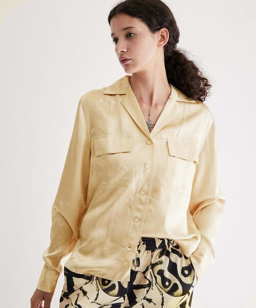 Saturdays NYC（サタデーズ ニューヨークシティ ）の「Lomedico Crinkled Satin LS Shirt（シャツ/ブラウス・レディース・ネイビー/イエロー・L/XS）」の21枚目の写真