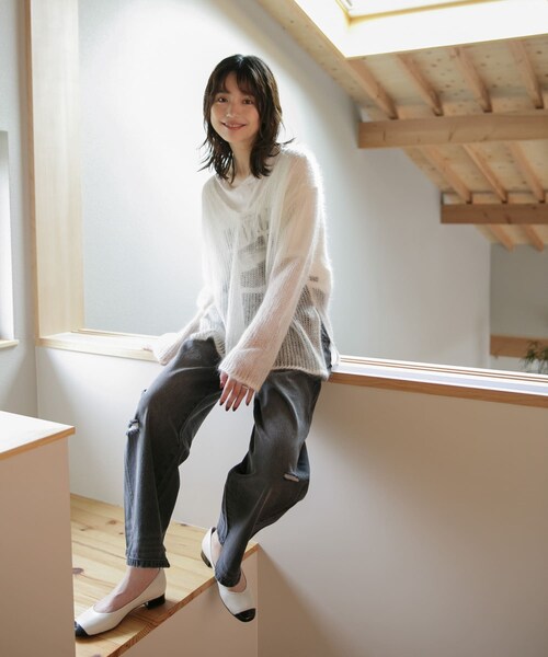 URBAN RESEARCH ROSSO（アーバンリサーチロッソ）の「シアーモヘアVネックプルオーバー（ニット/セーター・レディース・blue/white/yellow・FREE）」の5枚目の写真