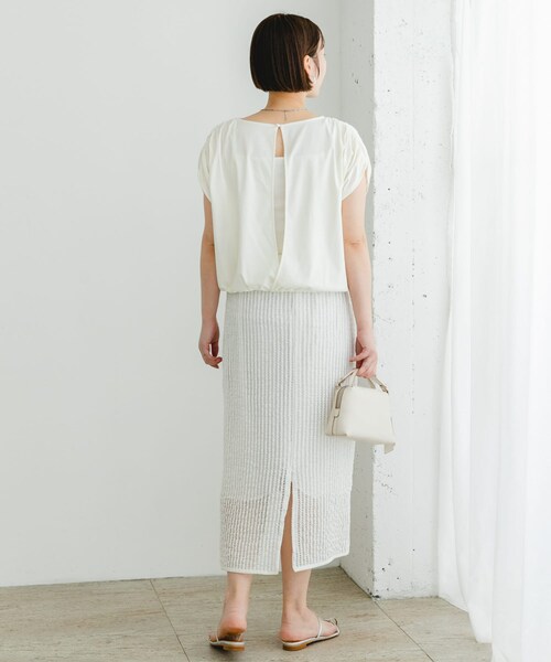 URBAN RESEARCH ROSSO（アーバンリサーチロッソ）の「『UR TECH』F by ROSSO　UVCUTバックオープンクロップドTシャツ（Tシャツ/カットソー・レディース・BLACK/OFF WHITE/YELLOW・FREE）」の11枚目の写真