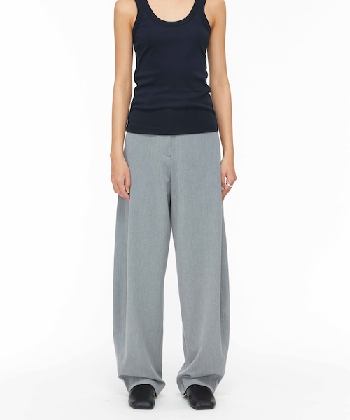 URBAN RESEARCH（アーバンリサーチ）の「STUDIO DOE　cocoon wide leg suit pants（その他パンツ・レディース・GREY・S/M）」の2枚目の写真