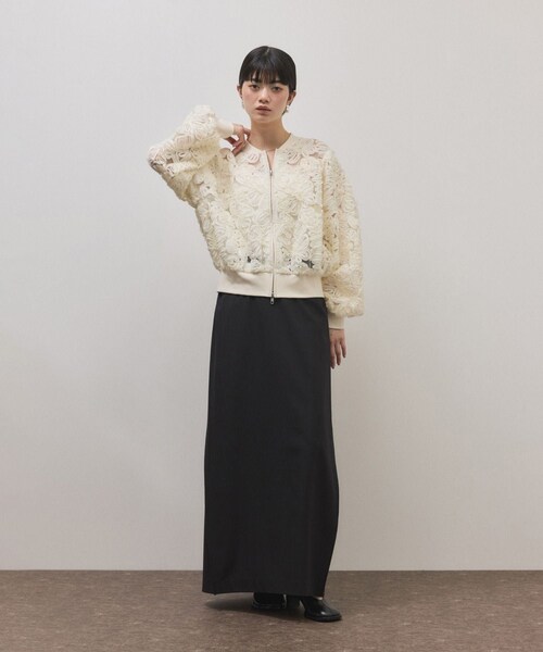 ADAM ET ROPE'(アダムエロペ)の「ラインアートレースブルゾン(ブルゾン・レディース・ブラック/キナリ/ブルー系・F)」の5枚目の写真