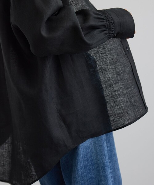 ADAM ET ROPE'(アダムエロペ)の「リネンオーバーシャツ / GENTLE LINEN(シャツ/ブラウス・レディース・ブラック/グレー/ピンク・F)」の13枚目の写真