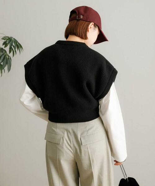 URBAN RESEARCH（アーバンリサーチ）の「『別注』ROUTINE×URBAN RESEARCH　WOOL KNIT VEST（ベスト・レディース・WHITE/BLACK/GREEN/WINE・-）」の17枚目の写真
