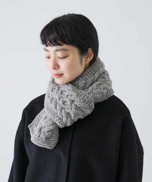 かぐれ(カグレ)の「ペルーアランマフラー(マフラー・レディース・IVORY/GRAY・Free)」の10枚目の写真