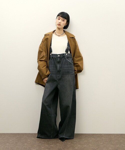 ADAM ET ROPE'(アダムエロペ)の「【サステナブル】2WAYデニムサロペット(サロペット/オーバーオール・レディース・ブラック/ブルー・36/38)」の9枚目の写真