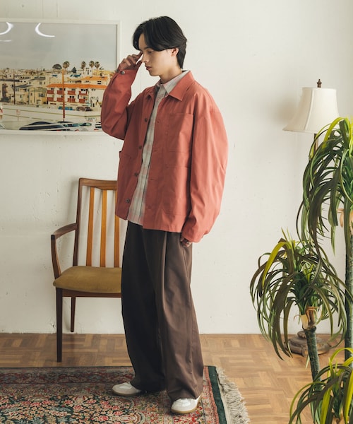SENSE OF PLACE by URBAN RESEARCH(センスオブプレイスバイアーバンリサーチ)の「『イージーケア/速乾』テックチノタックワイドパンツ(チノパンツ・メンズ・BROWN/GREIGE/CHARCOAL・M/L)」の19枚目の写真