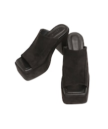 カーブヒールラインサンダル