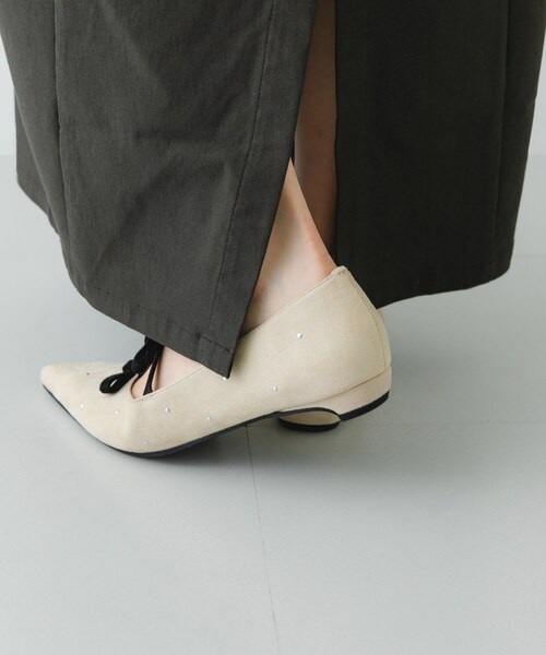 RODE SKO（ロデスコ）の「2センチダブルリボンヒールパンプス（パンプス・レディース・BLACK/OFF・36/37/38）」の10枚目の写真