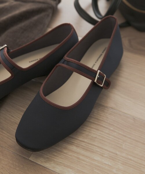 URBAN RESEARCH DOORS（アーバンリサーチドアーズ）の「サテンメリージェーン（パンプス・レディース・BLACK/NAVY・36/37/38）」の4枚目の写真