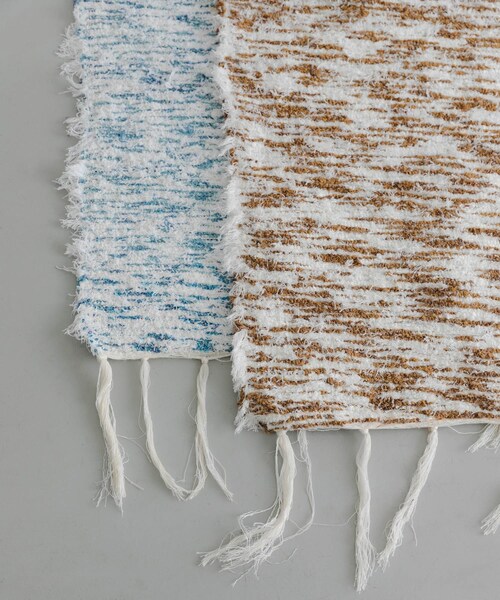 URBAN RESEARCH DOORS(アーバンリサーチドアーズ)の「『別注』JARAPA×DOORS LIVING PRODUCTS ミックスラグ 140×200(インテリア雑貨・メンズ・BRN×WHT/BLU×WHT・M)」の5枚目の写真