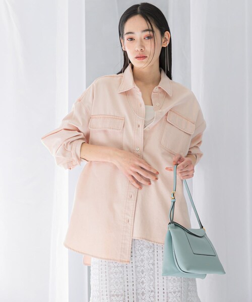 URBAN RESEARCH ROSSO（アーバンリサーチロッソ）の「『WEB限定』デニムオーバーシャツ（シャツ/ブラウス・レディース・INDIGO/FOG PINK・Free）」の2枚目の写真