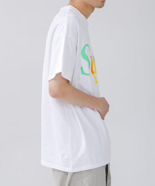 URBAN RESEARCH(アーバンリサーチ)の「SUPERMARKET SMアップルTシャツ(Tシャツ/カットソー・メンズ・WHITE/ASH/BLACK/CHARCOAL・L/XL)」の6枚目の写真