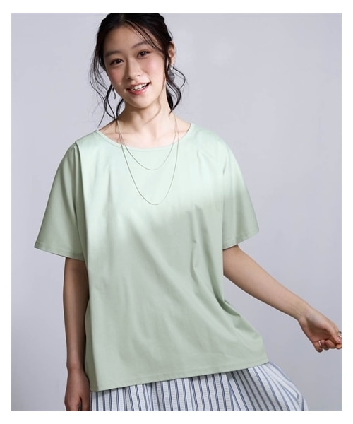 nissen（ニッセン）の「【スッキリ見え設計】綿１００％ひんやりシルクライクカットソーゆるシルエットTシャツ（接触冷感・UVカット）＜大きいサイズ有＞（Tシャツ/カットソー・レディース・黒/グレーベージュ/ミントグリーン/グレイッシュパープル・S/M/L/LL/3L）」の16枚目の写真