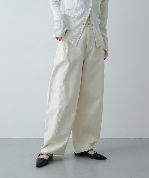 SENSE OF PLACE by URBAN RESEARCH(センスオブプレイスバイアーバンリサーチ)の「バレルレッグチノパンツ(チノパンツ・レディース・IVORY/Y.BEIGE/CHARCOAL・S/M/L)」の14枚目の写真