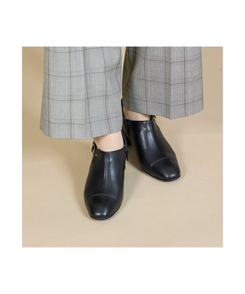 ing(イング)の「イング ing ベルトデザインブーティー (ブーツ・レディース・BL/BRC/NVC・225/22.5cm/230/23cm/235/23.5cm/240/24cm/245/24.5cm/250/25cm)」の8枚目の写真