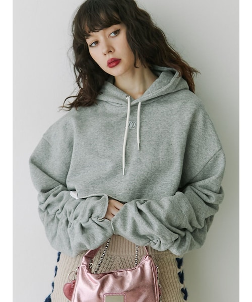 jouetie（ジュエティ）の「レイヤードショートフーディ（パーカー・レディース・グレー/レッド/ピンク/ブルー・M）」の3枚目の写真