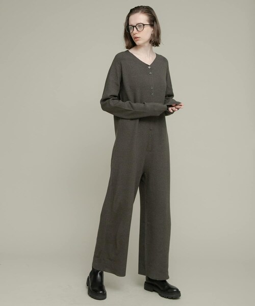 URBAN RESEARCH Sonny Label（アーバンリサーチサニーレーベル）の「ニットオールインワン（つなぎ/オールインワン・レディース・チャコール/ベージュ・36/38）」の8枚目の写真