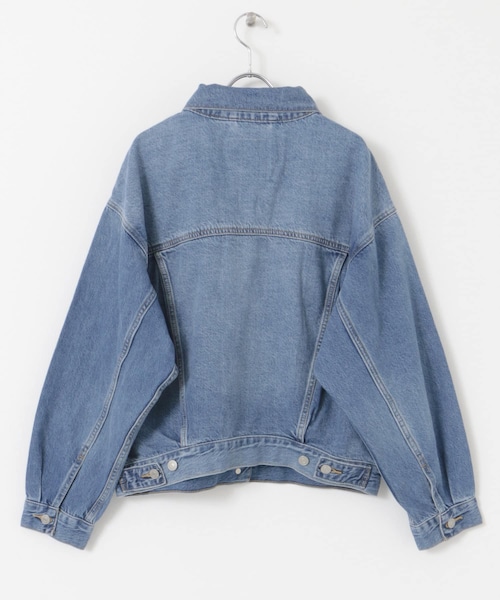 URBAN RESEARCH DOORS（アーバンリサーチドアーズ）の「Levi’s　90s TRUCKER（デニムジャケット・レディース・ライトインディゴ/ブラック・S）」の19枚目の写真