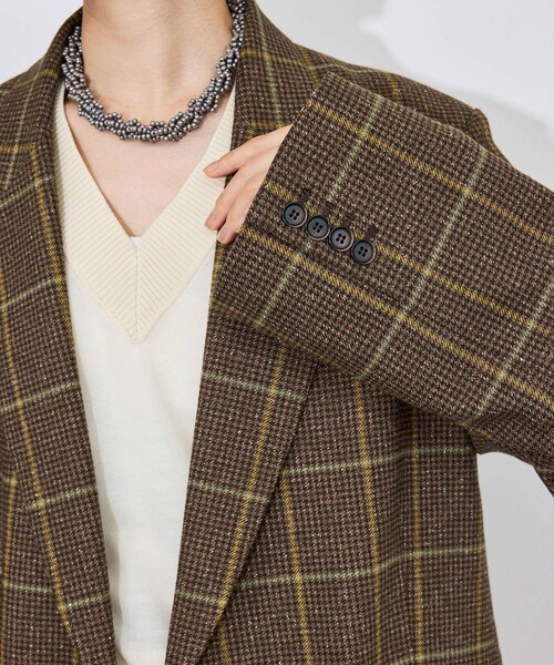 ADAM ET ROPE'(アダムエロペ)の「ダブルブレストチェックジャケット(テーラードジャケット・レディース・ブラック系/ブラウン・36/38)」の16枚目の写真