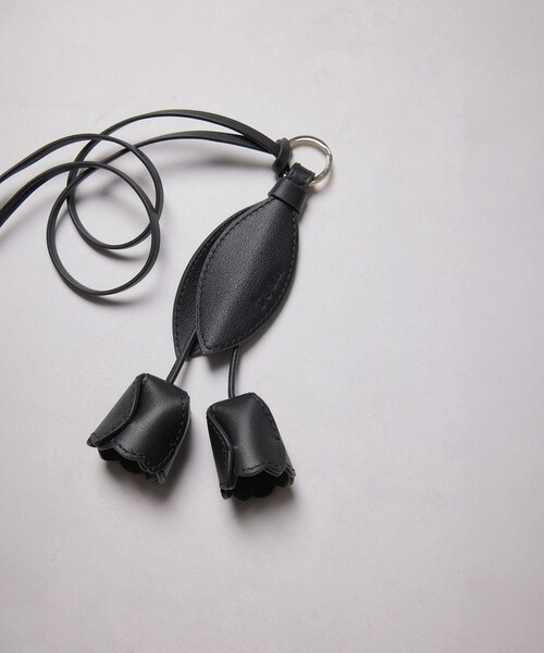 ROPE'（ロペ）の「【teau・牛革】panier tulip ring charm（キー/バッグチャーム・ネックレス）（チャーム・レディース・ブラック/グレー/キャメル/ピンク/イエロー・F）」の2枚目の写真