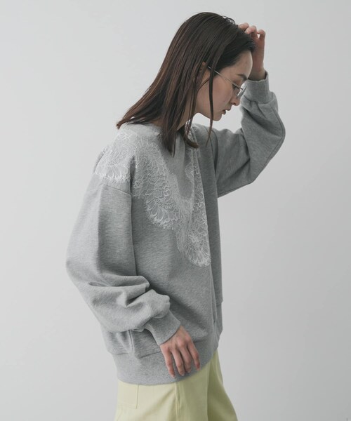 SENSE OF PLACE by URBAN RESEARCH（センスオブプレイスバイアーバンリサーチ）の「レースルーズスウェット（スウェット・レディース・GRAY/OATMEAL/CHARCOAL・One）」の17枚目の写真