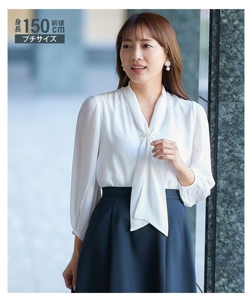 nissen（ニッセン）の「小さいサイズ　アクセサリー付き９分袖リボンブラウス　低身長さん・小柄女性（シャツ/ブラウス・レディース・オフ/ブルー・PSS/PS/PM/PL）」の9枚目の写真