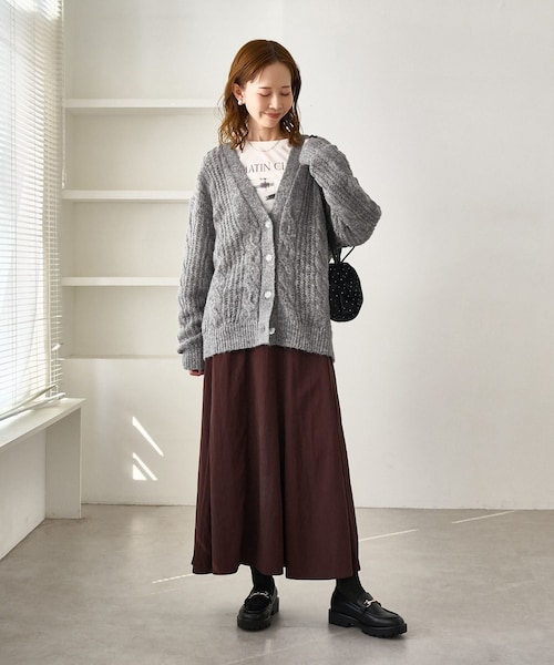 ROPE' PICNIC（ロペピクニック）の「ゆるケーブル編みVネックニットカーディガン（カーディガン/ボレロ・レディース・グレー/キナリ/ブルー系/ラベンダー・F）」の6枚目の写真