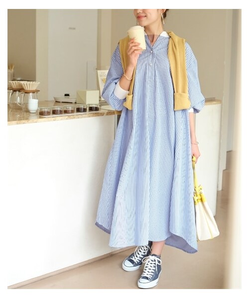 nissen（ニッセン）の「大きいサイズ ゆるシルエットパール調ボタン配色ワンピース（ワンピース・レディース・ラベンダー系/ネイビー系/黒系/オフホワイト系・L~LL相当/3L~4L相当/5L~6L相当/8L相当/10L相当）」の6枚目の写真