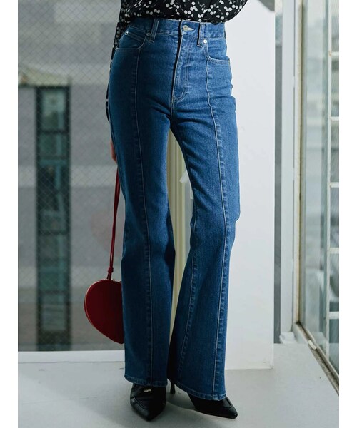 MERCURYDUO（マーキュリーデュオ）の「ウェーブタイプフレアデニムパンツ（その他パンツ・レディース・ブルー/アイスブルー・S/M）」の2枚目の写真