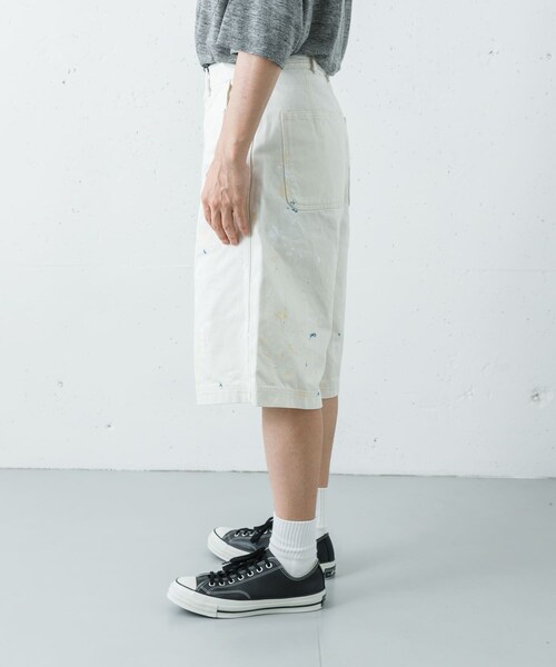 URBAN RESEARCH(アーバンリサーチ)の「YLEVE HAND PAINT DENIM SHORTS(その他パンツ・メンズ・010 BLACK/040 CER・3/4)」の4枚目の写真