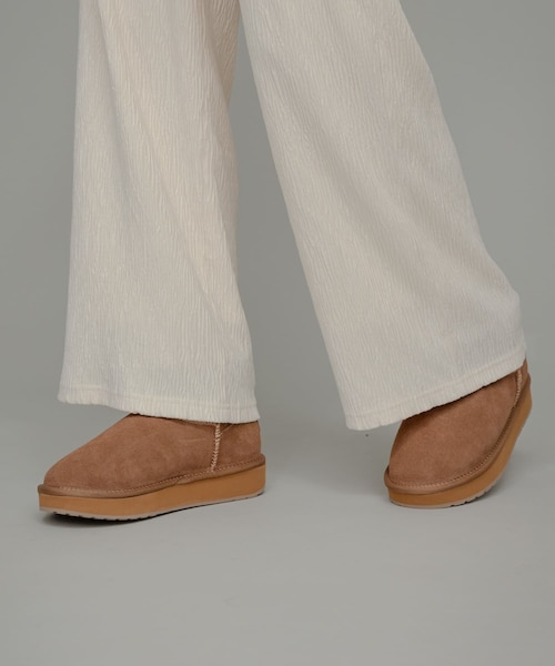 URBAN RESEARCH Sonny Label（アーバンリサーチサニーレーベル）の「EMU　PLATFORM MICRO WOOL（ブーツ・レディース・BLACK/Chestnut・7/8）」の2枚目の写真