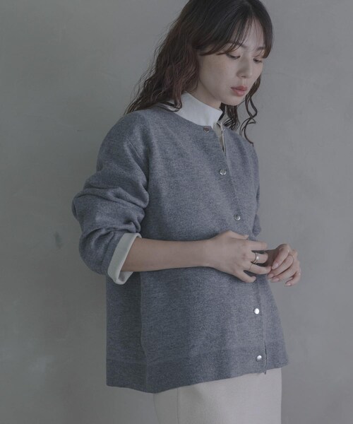 URBAN RESEARCH Sonny Label（アーバンリサーチサニーレーベル）の「ダブルフェイスバイカラーカーディガン（カーディガン/ボレロ・レディース・グレー/ブラウン/ネイビー・Free）」の8枚目の写真